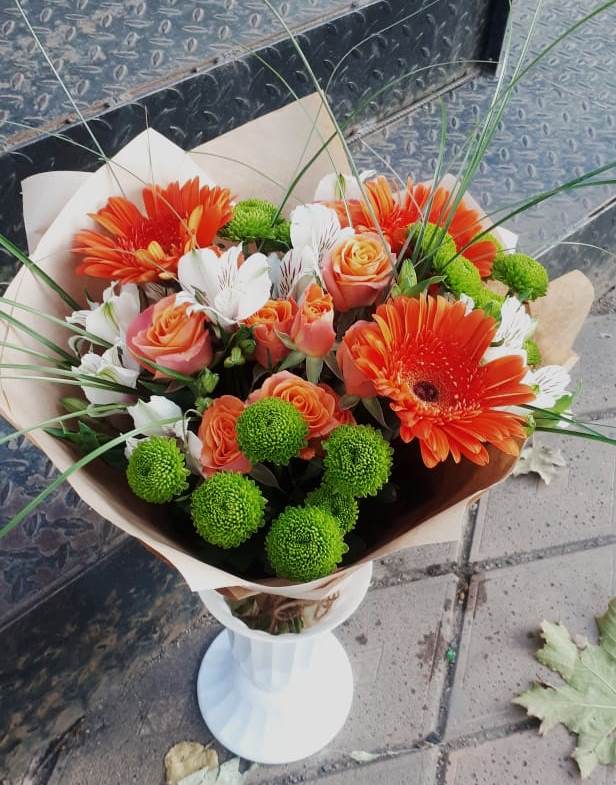 Букет цветов из: Герберы, Хризантемы, Альстромерии и Розы в Софрино