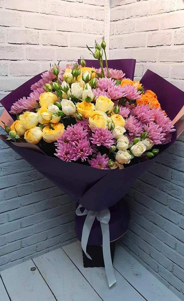 Букет цветов из: Хризантемы и Розы в Софрино