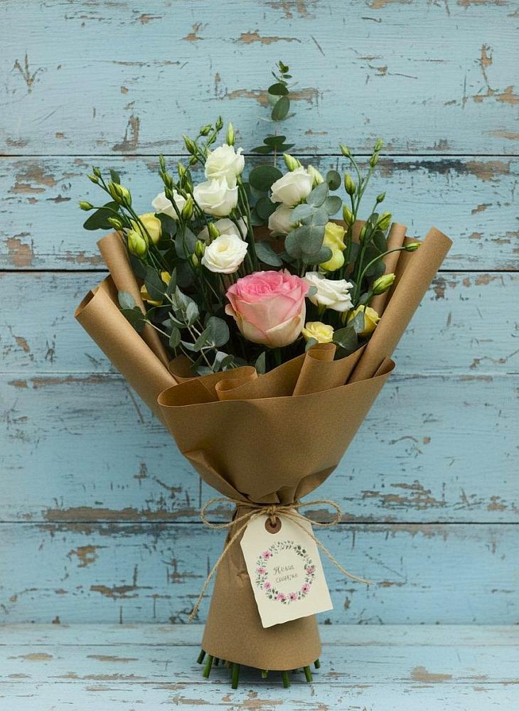 Букет цветов из: Розы и Лизиантусы в Софрино