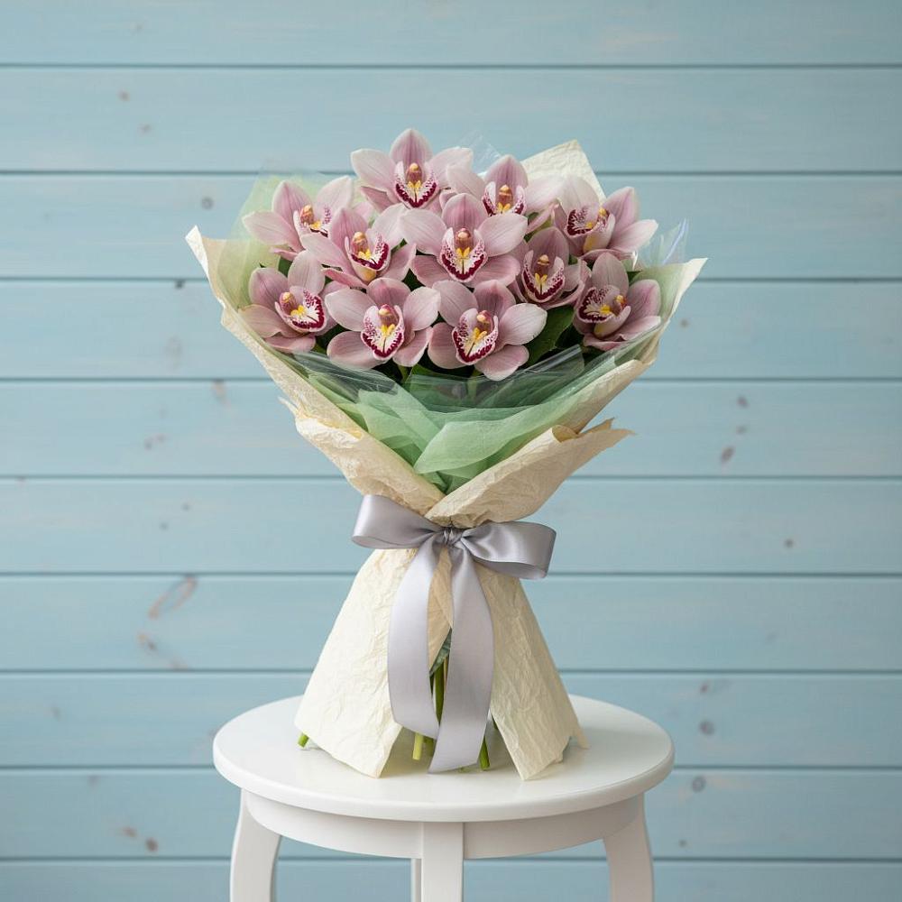 Букет цветов из: Орхидеи и Розы в Софрино