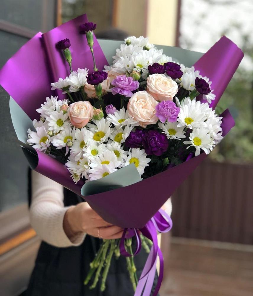 Букет цветов из: Хризантемы, Гвоздики и Розы в Софрино