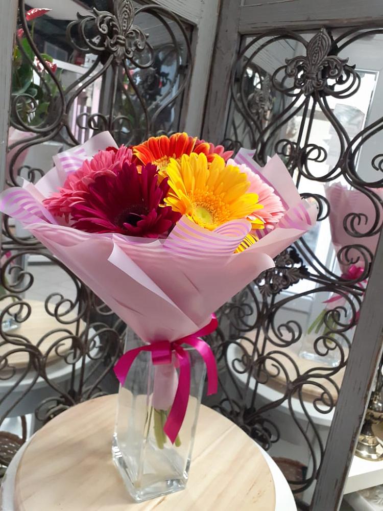 Букет цветов из: Герберы в Софрино