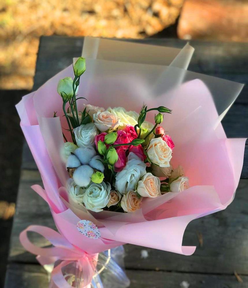 Букет цветов из: Розы и Лизиантусы в Софрино