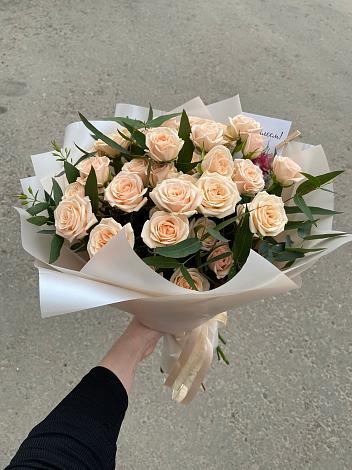 Букет Кремовые розы Латте в Софрино