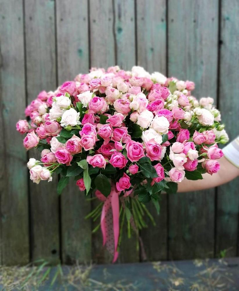 Букет Розовые кустовые розы Натали и Лав Лидия в Софрино