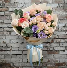 Букет цветов из:  Розы, Лизиантусы и Гвоздики в Софрино