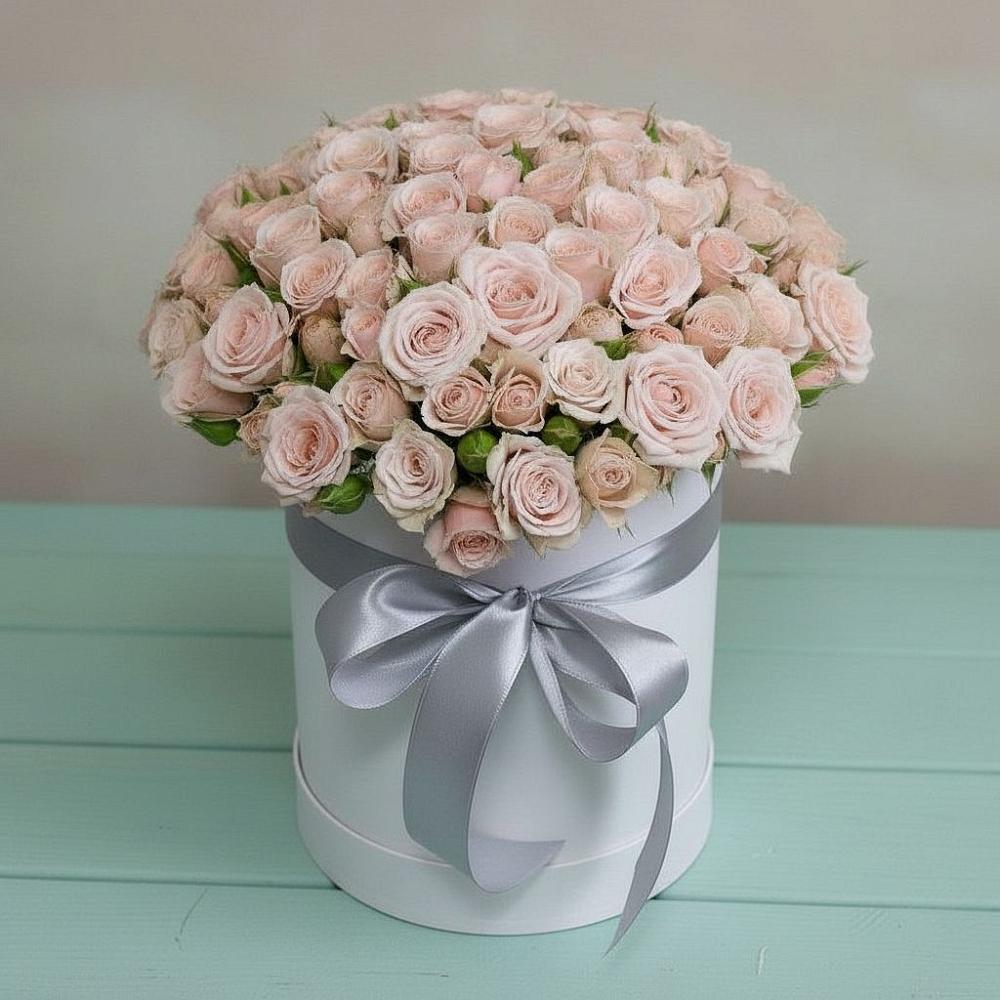 Цветочная композиция из Розы в шляпной коробке в Софрино